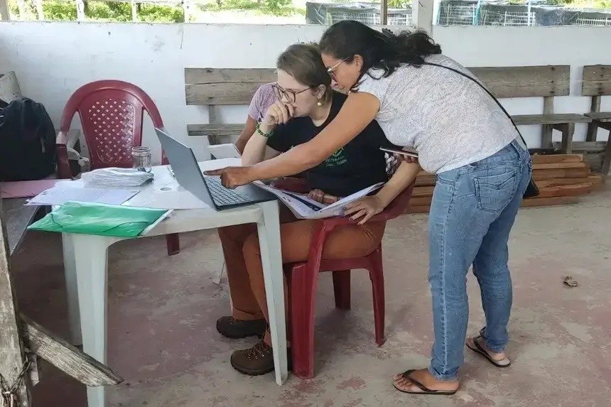  Engenheira Ambiental, Camila Salim, em atuação pelo desenvolvimento de ações na área rural
